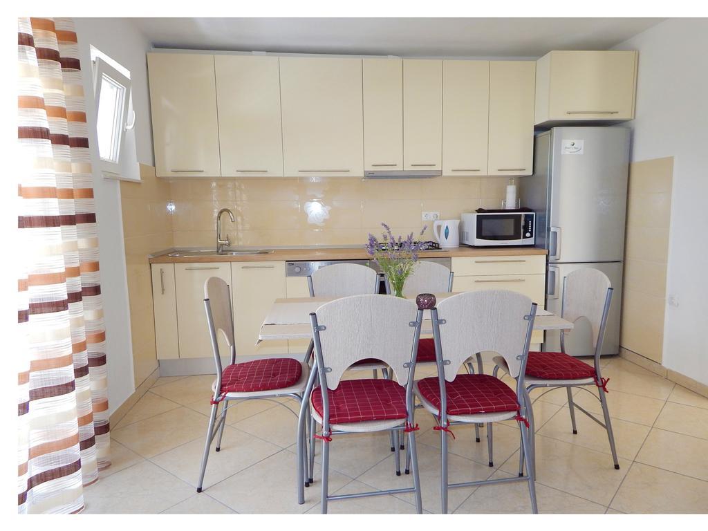 Apartments Nedjeljka Razanj Phòng bức ảnh